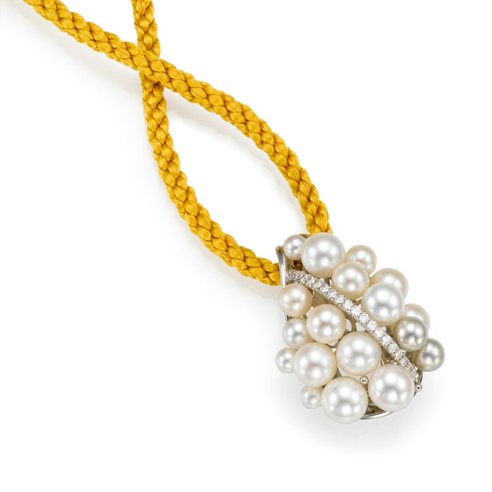 Pearl Pendant. Bouquet of pearls.  LP3014