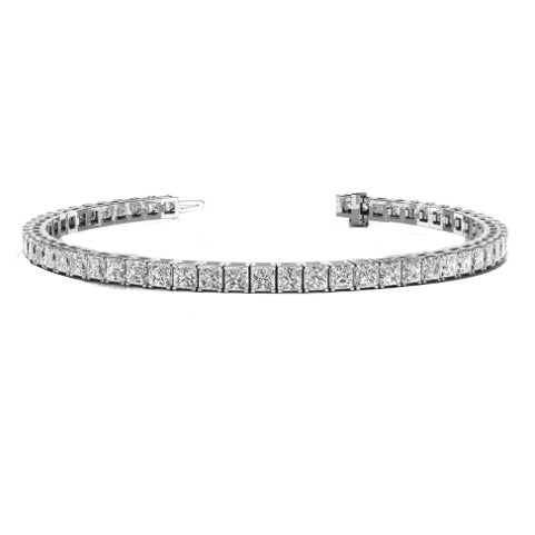 Princess cut Diamonds Tennis Bracelet. 18K gold. 2501